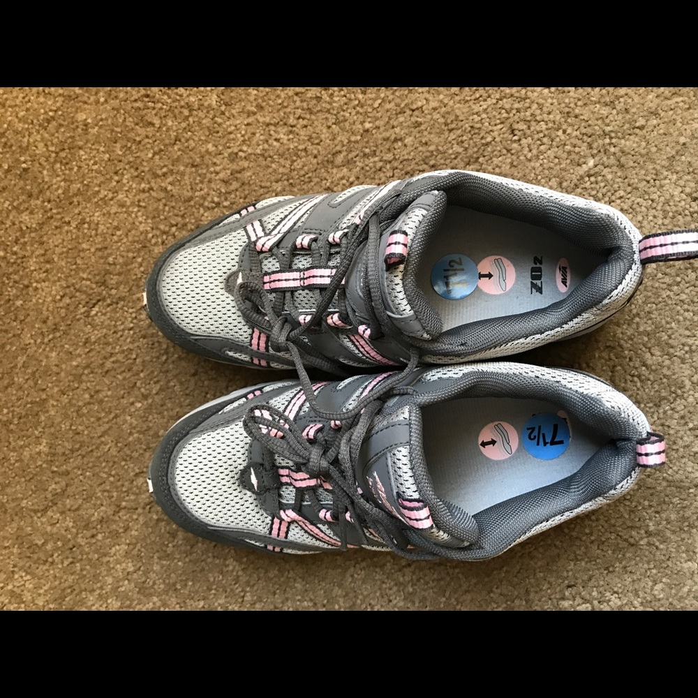 - Avia sneakers - Picture 7 of 7